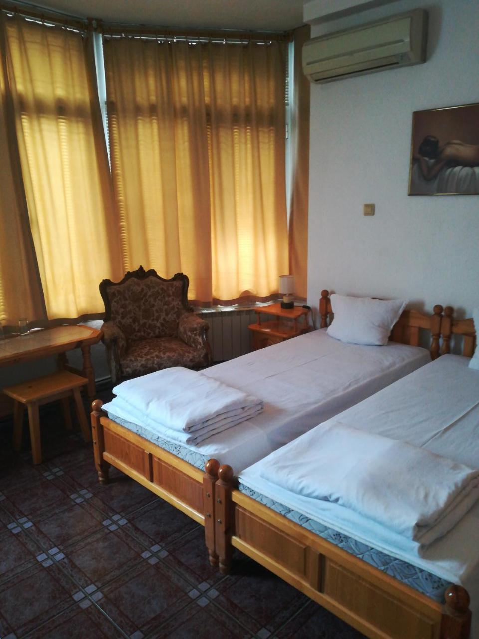 Family Hotel George Svilengrad Extérieur photo